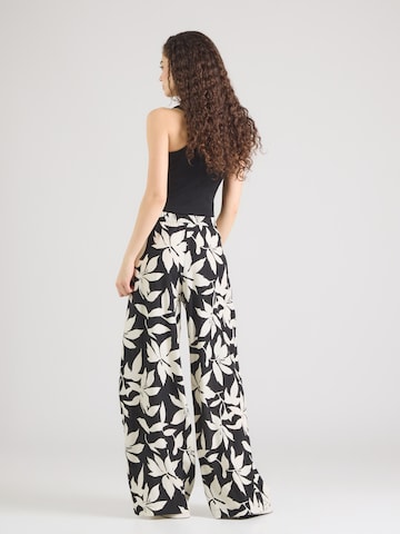 s.OliverWide Leg/ Široke nogavice Hlače - crna boja