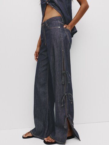 Loosefit Jeans di Pull&Bear in blu: frontale