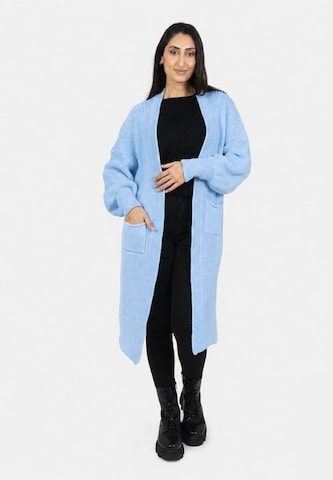 Manteau en tricot Elara en bleu : devant