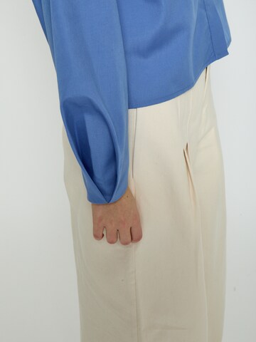 Peppercorn Koszulka 'Nikki' w kolorze niebieski