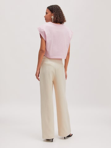 Tricou 'Xophia' de la EDITED pe roz