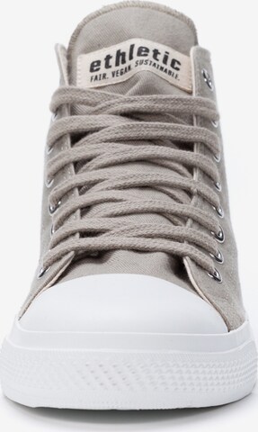 Ethletic Sneaker in Grau