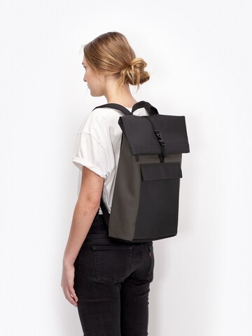 Ucon Acrobatics Backpack 'Jasper Medium Lotus' in Black