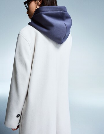 Bershka Between-seasons coat in Beige