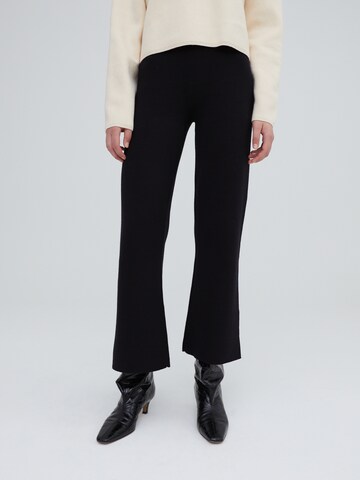 Bootcut Pantalon 'Genevieve' EDITED en noir : devant