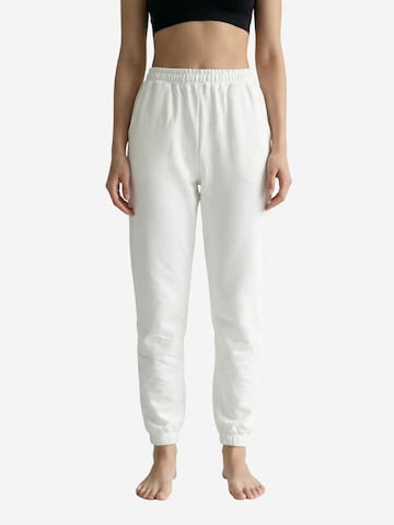 My fashion - Tapered Calças de desporto em branco: frente