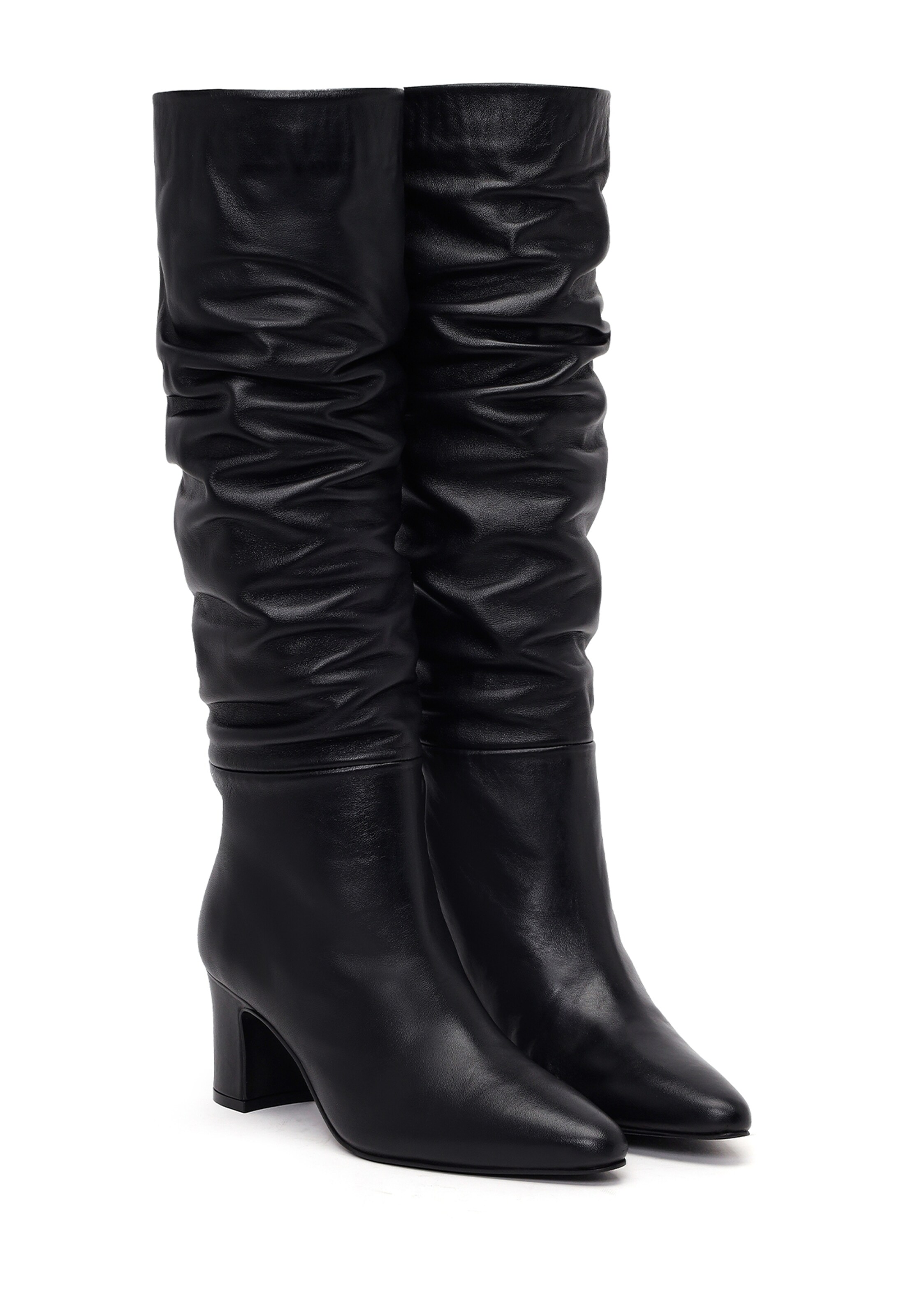 Botine de la Derimod pe negru