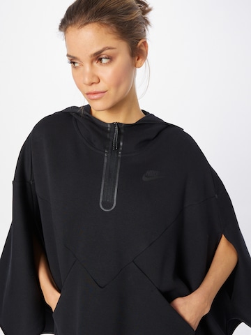 Nike Sportswear Cape in Schwarz