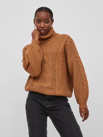 VILA Oversized Sweater 'TRIPS' in Brown: front