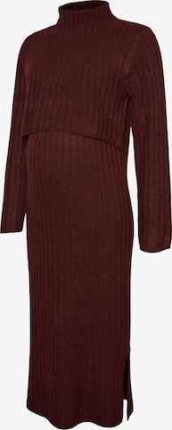 Robes en maille 'MLSUNIVA' MAMALICIOUS en rouge : devant