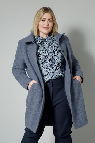 Sara Lindholm Between-Seasons Coat in Blue: front