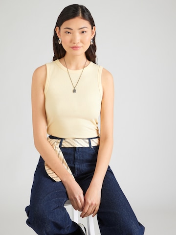 GAP Top in Yellow: front