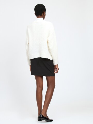 Influencer Strickjacke in Weiß