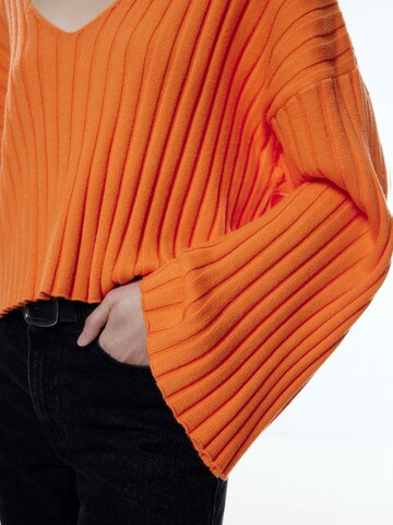 EDITED Sweater 'Thamara' in Orange