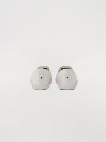 TOMMY HILFIGER Slip-Ons in White