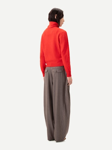 GOBI Cashmere - Pierna ancha Pantalón de pinzas 'Barrel-Leg Cashmere Pants' en marrón