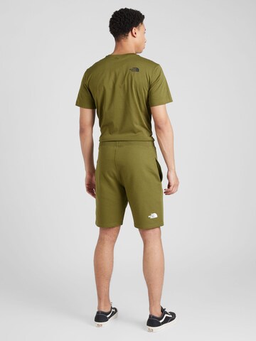 Regular Pantalon THE NORTH FACE en vert