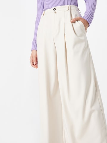 DRYKORN Wide leg Pleat-Front Pants 'ELATE' in White