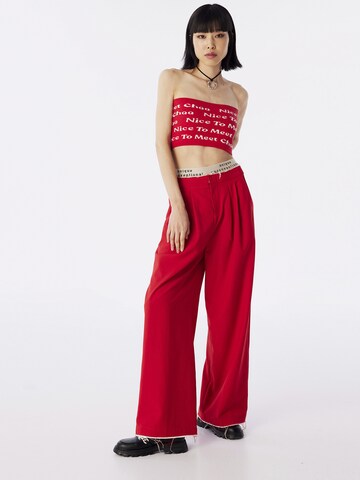 Twist Knitted Top in Red