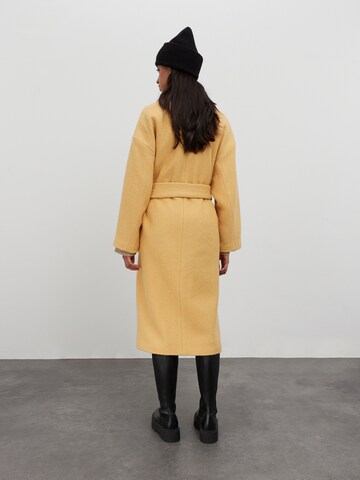 EDITED Between-seasons coat 'Juli' in Yellow