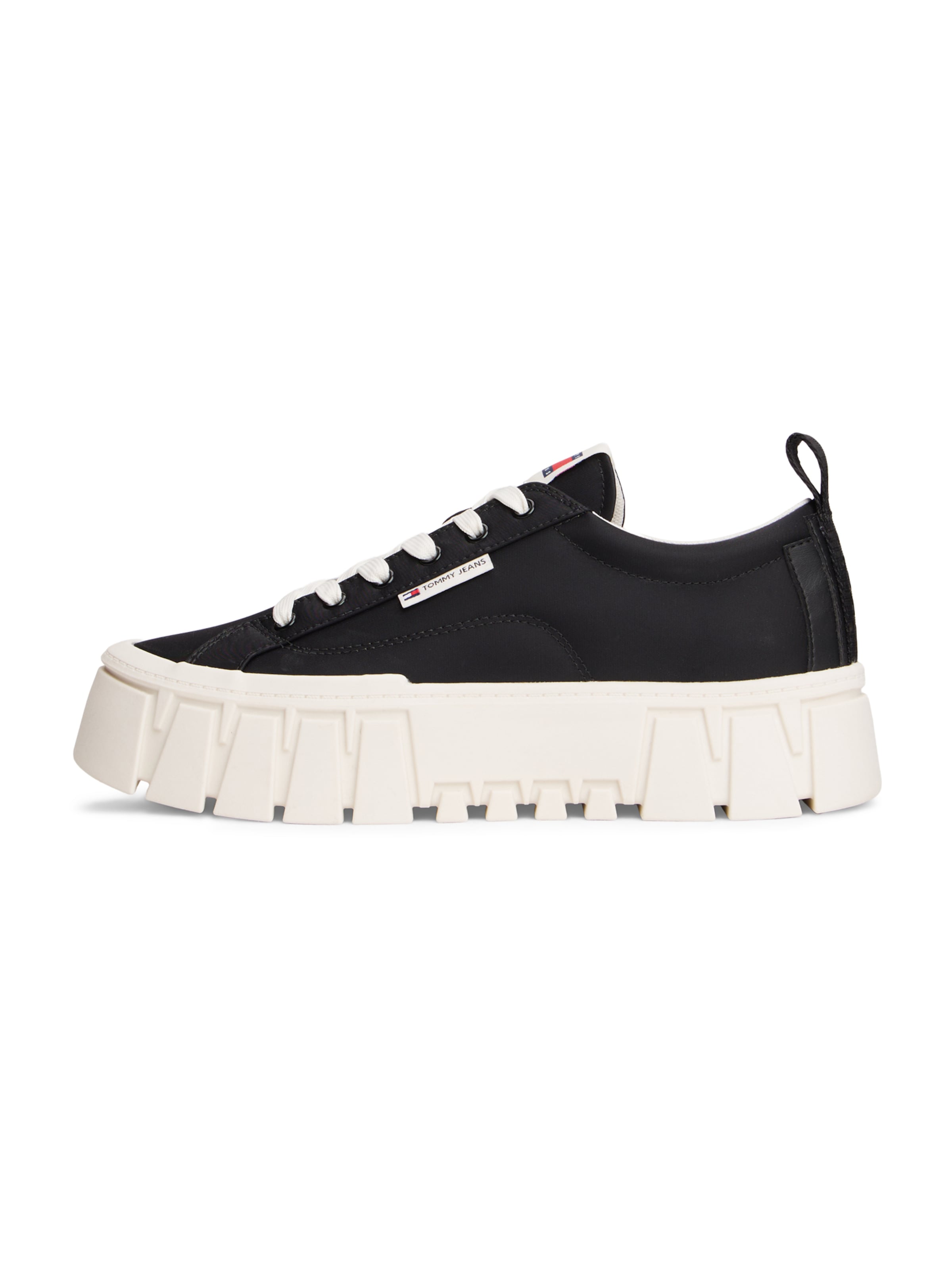 Tommy Jeans Sneakers laag in Zwart: voorkant