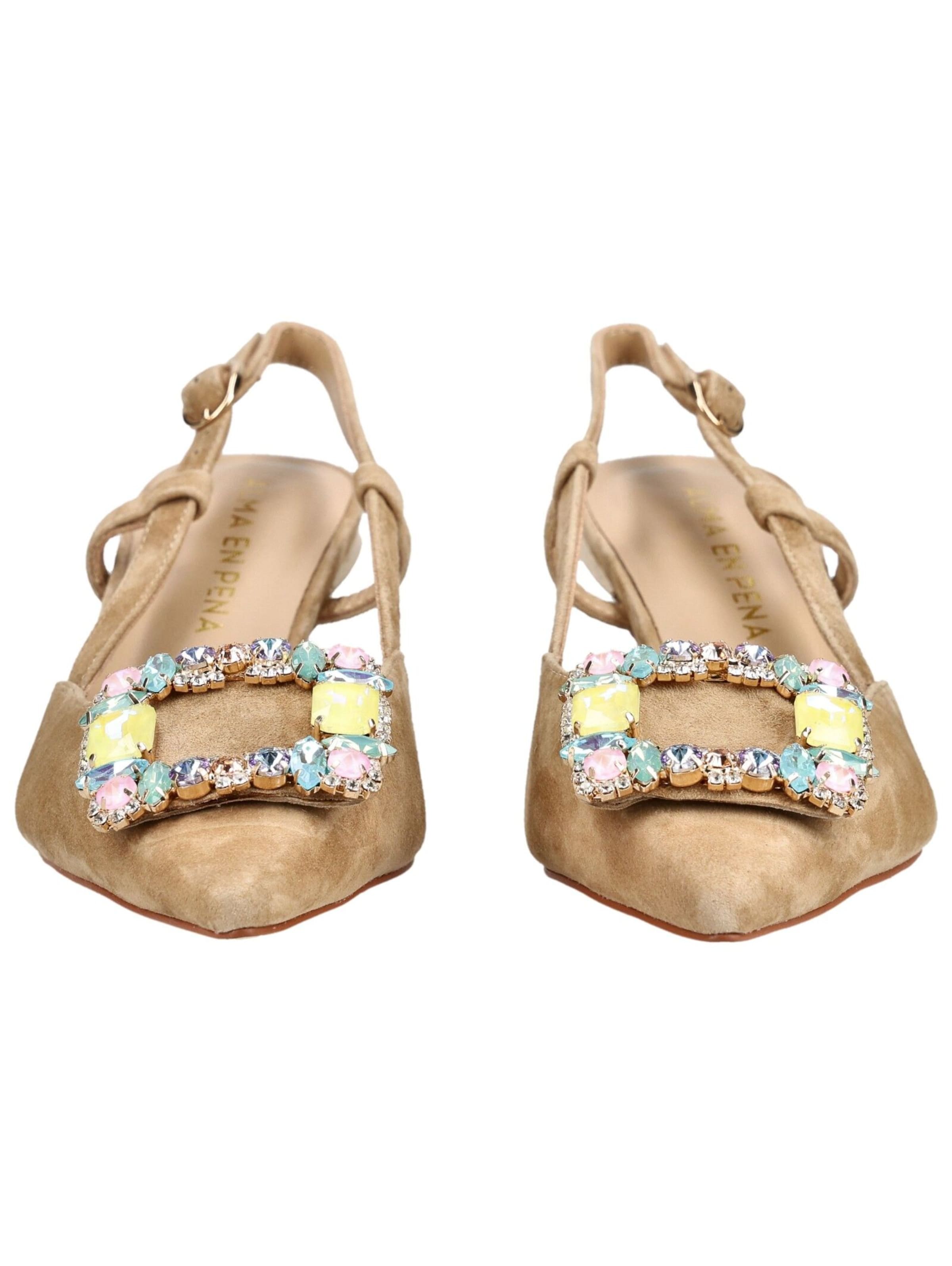 Alma En Pena Pumps in Beige