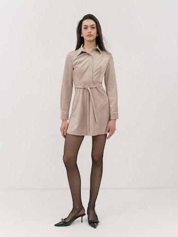 smėlio 4TAILORS Suknelė 'Chili'