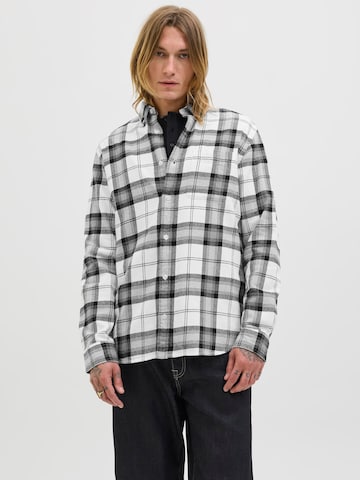 Coupe regular Chemise 'JPRBlubrook' JACK & JONES en noir : devant