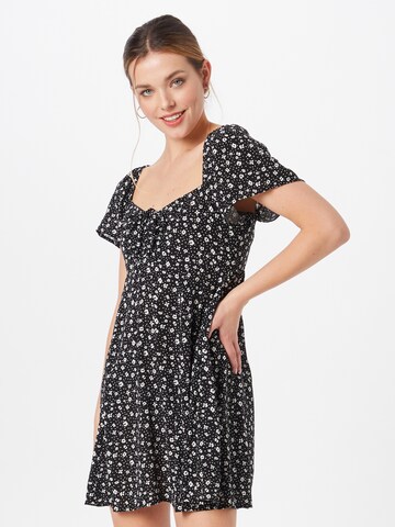 Rochie de la American Eagle pe negru: față