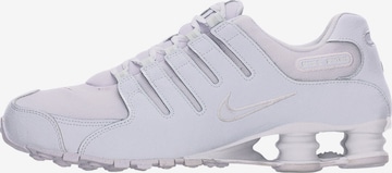 Nike Sportswear Nizke superge 'SHOX NZ' | bela barva: sprednja stran