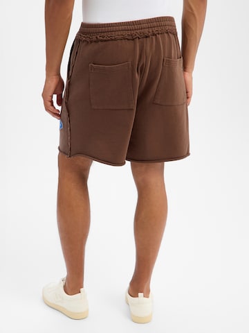 Another Cotton Lab Regular Shorts 'Another Vintage' in Grün