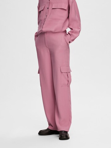 regular Pantaloni cargo 'ALIENOR' di SELECTED FEMME in rosa: frontale