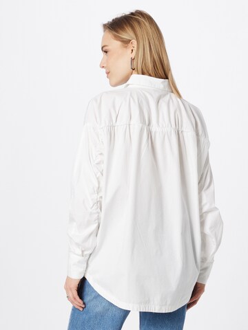 Camicia da donna 'Solrun' di mbym in bianco