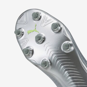 Scarpa da calcio 'Ultra 1.4' di PUMA in argento