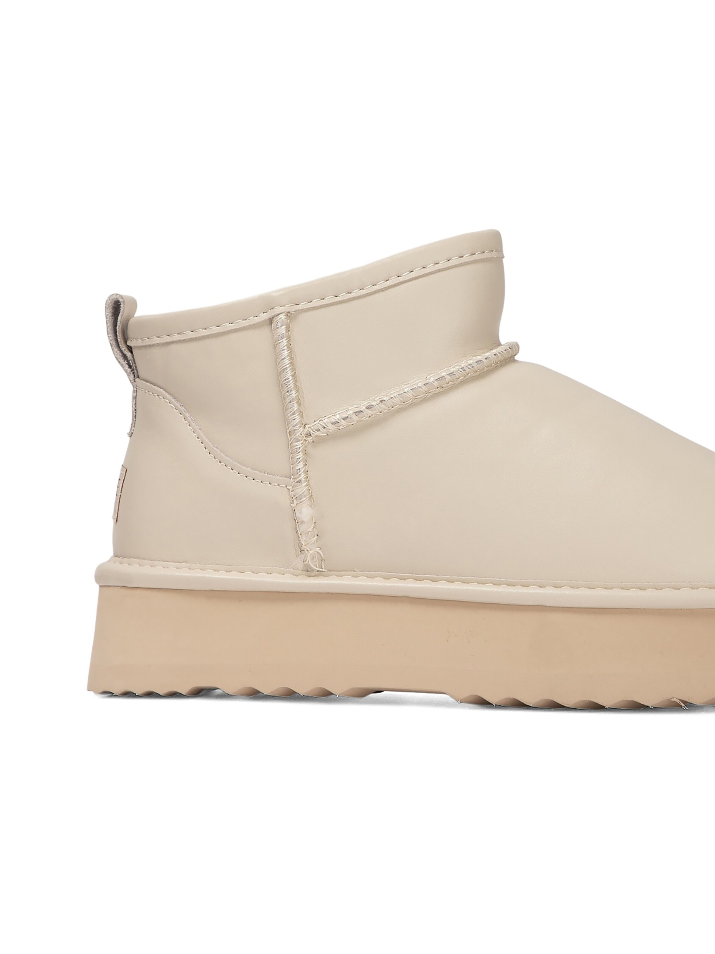 L'Arte Milano Boots in White
