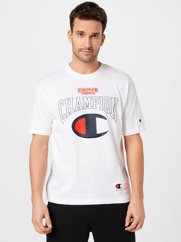 Champion Authentic Athletic Apparel - Camiseta 'X Stranger Things' en blanco: frente