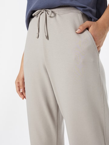 ARMEDANGELS Regular Trousers 'Kaaia' in Grey