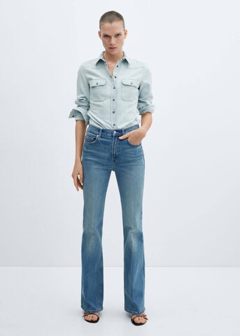 Bootcut Jean 'VIOLETA' MANGO en bleu