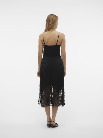 Robe 'ELLA' VERO MODA en noir