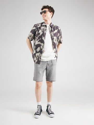 Lee - Slimfit Vaquero 'RIDER SHORT' en gris