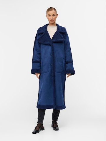 OBJECT Płaszcz zimowy 'Khalesi' w kolorze niebieski: przód