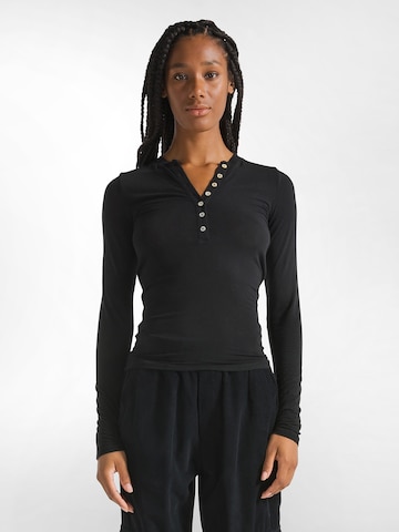 DEHA Langarm in Schwarz: Vorderseite