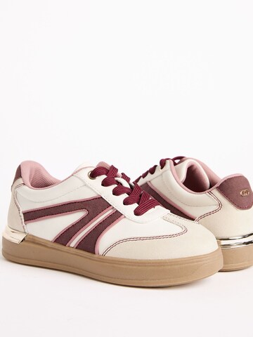 Lipsy Superge | bež barva