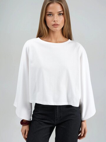 Busem - Blusa em branco: frente