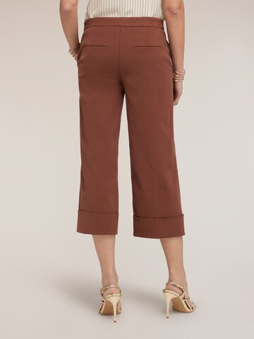 Tapered Pantaloni di MOTIVI in marrone