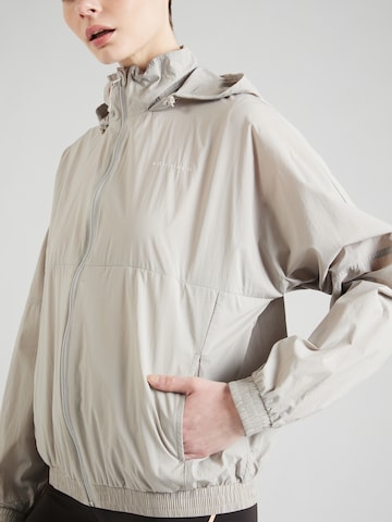 Röhnisch Куртка в спортивном стиле 'Frankie' в Серый