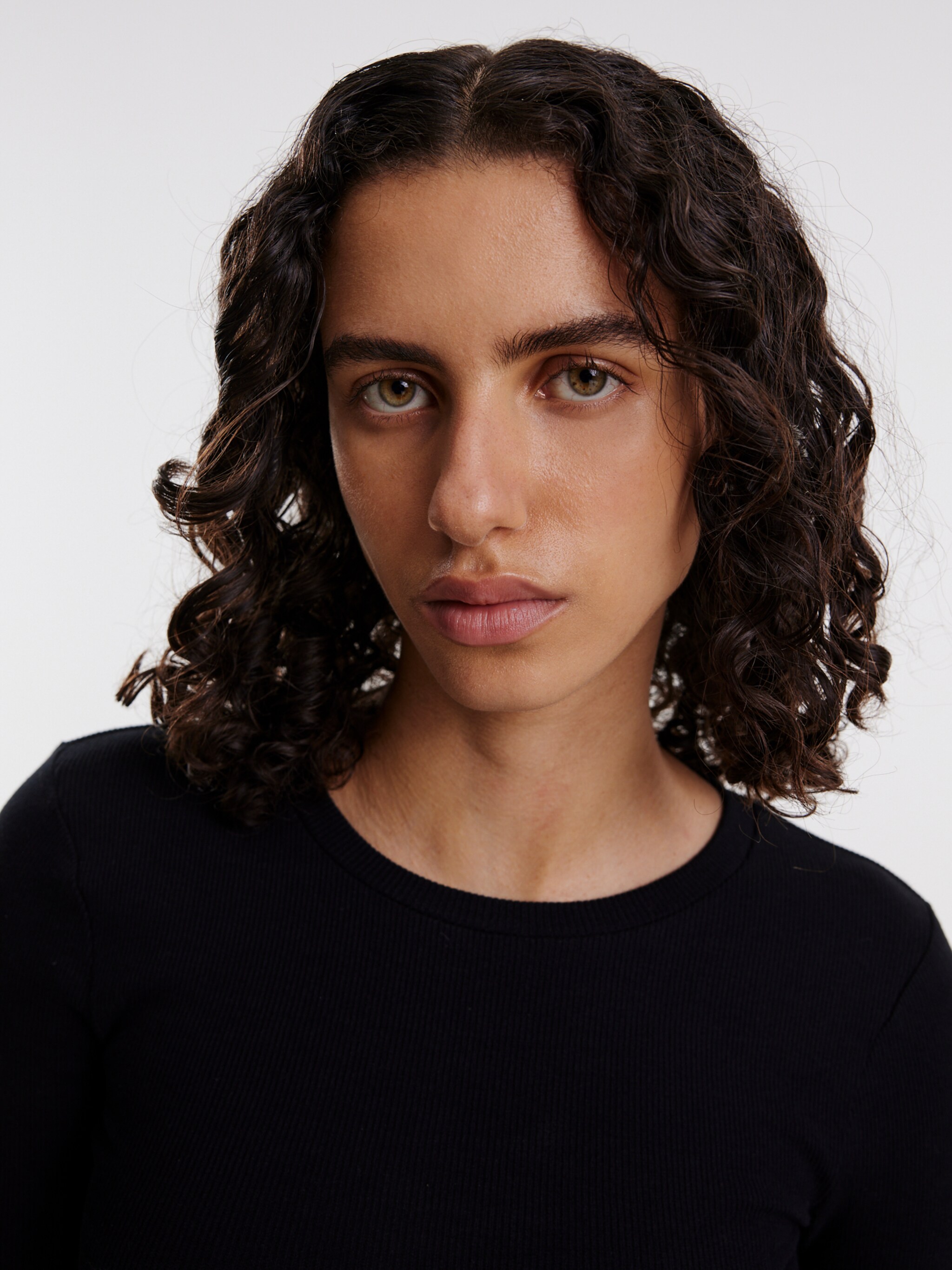 EDITED Produits T-shirt 'Oxana' noir