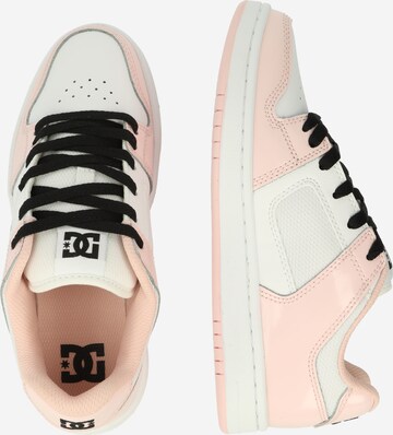 DC Shoes Trampki niskie 'MANTECA' w kolorze różowy