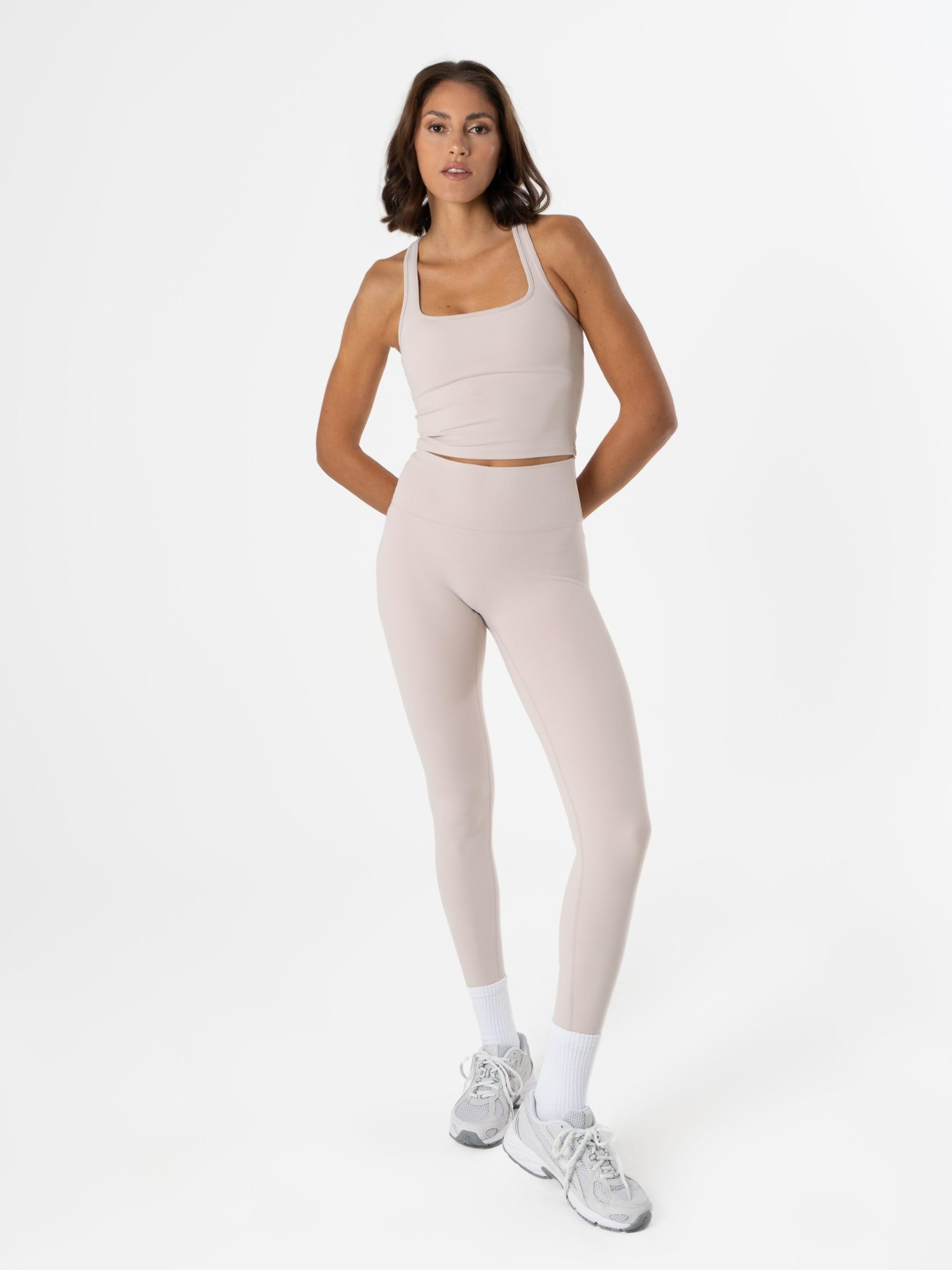 Skinny Leggings 'Essential' di dayr in beige: frontale