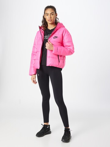 Giacca invernale di Nike Sportswear in rosa